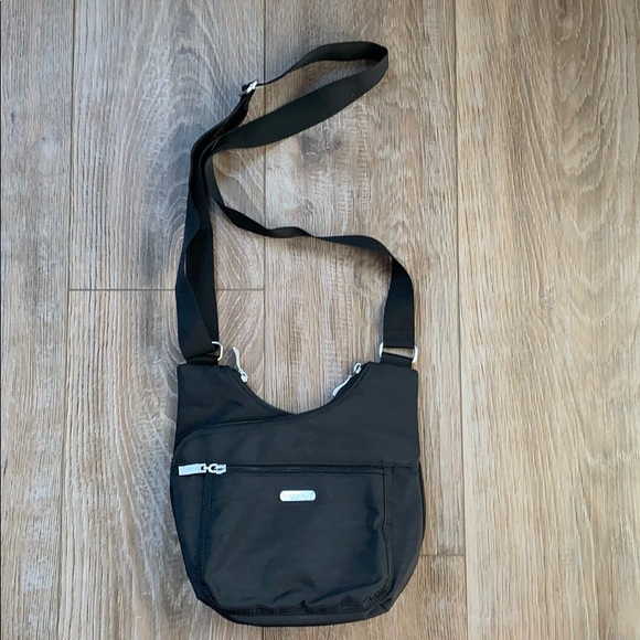 baggallini criss cross crossbody bag